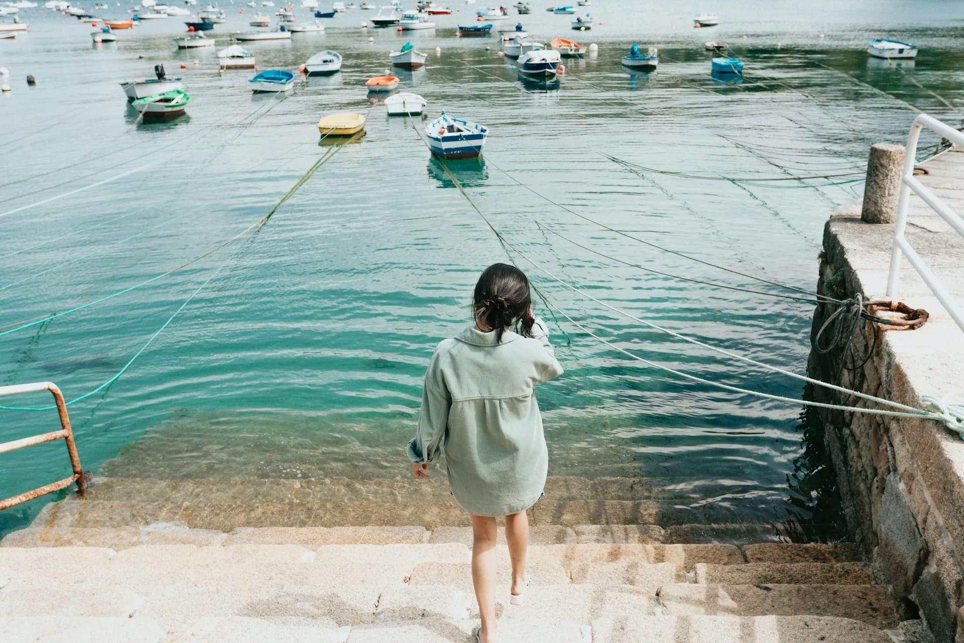 Perché le emozioni represse emergono proprio durante le vacanze? – E come gestirle quando arrivano — Lifestyle