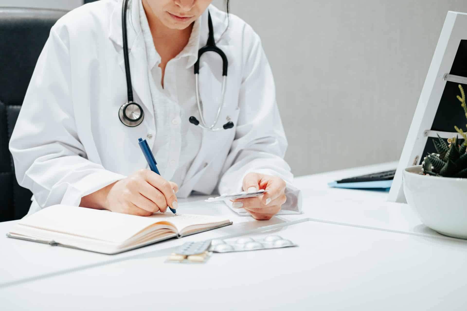 8 Things Nurses Say You Should Never Do at the Doctor’s Office — Health