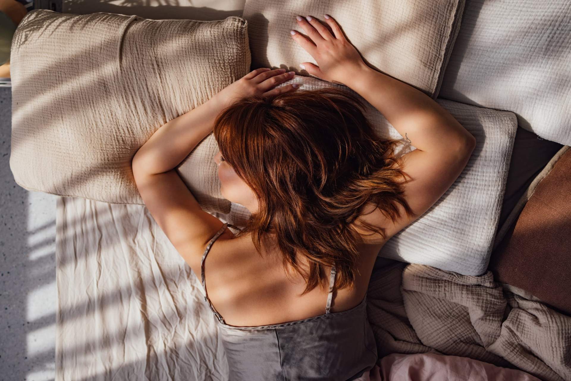 Stare a pancia non è solo per i bambini: ecco perché fa bene anche a te — Salute