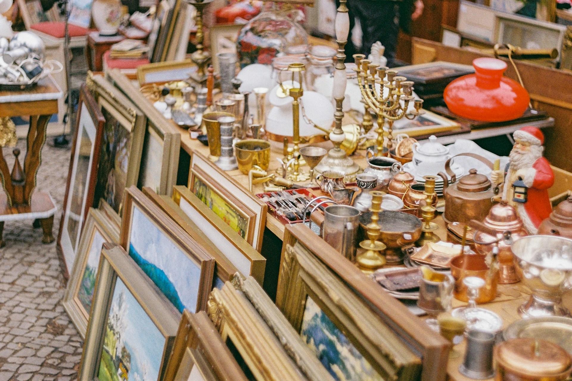 Tu vas au marché aux puces ? Ces astuces pour acheter malin — Loisirs
