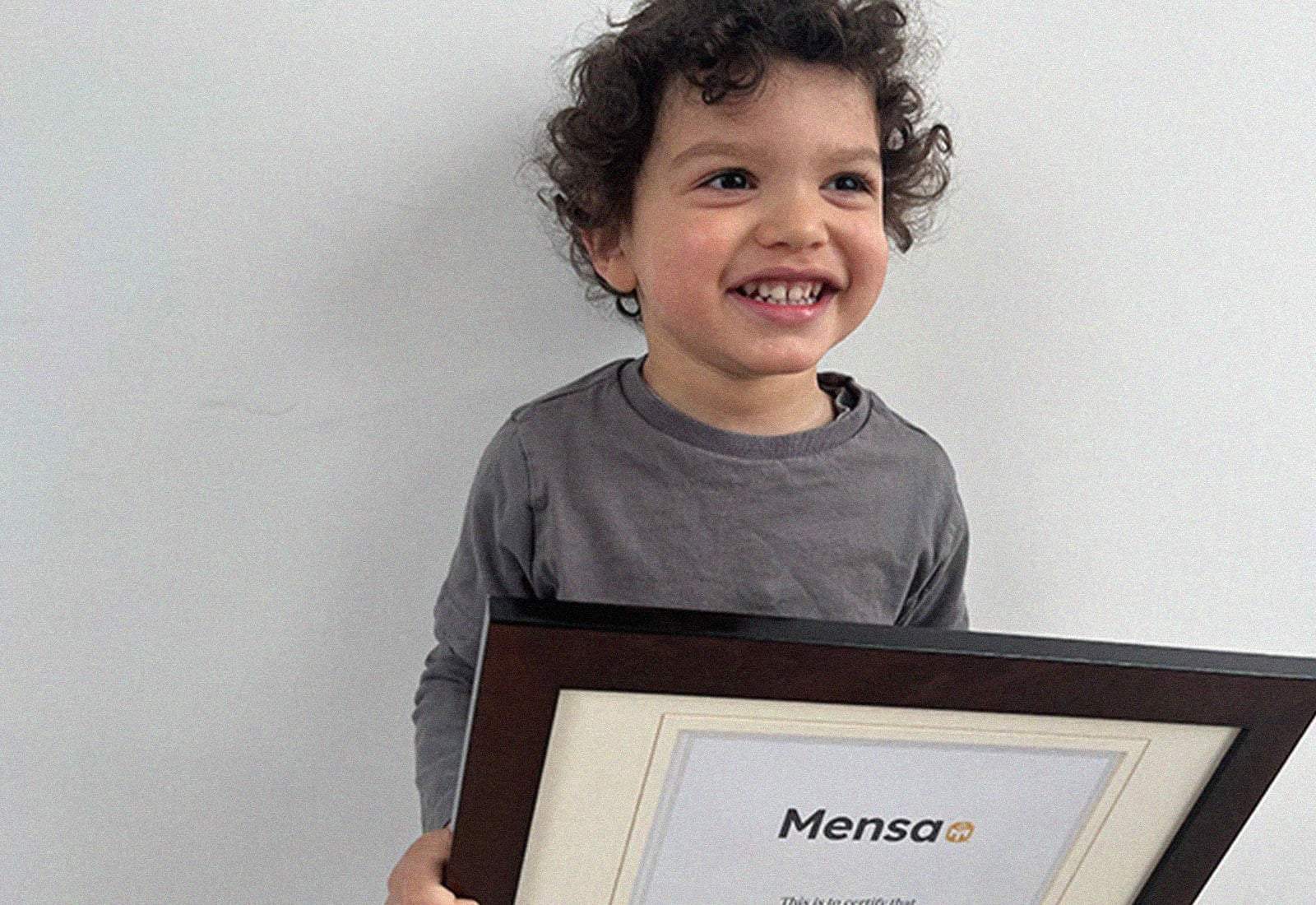2 Jahre alt und liest schon Bücher: Das jüngste Genie der Welt — Freizeit