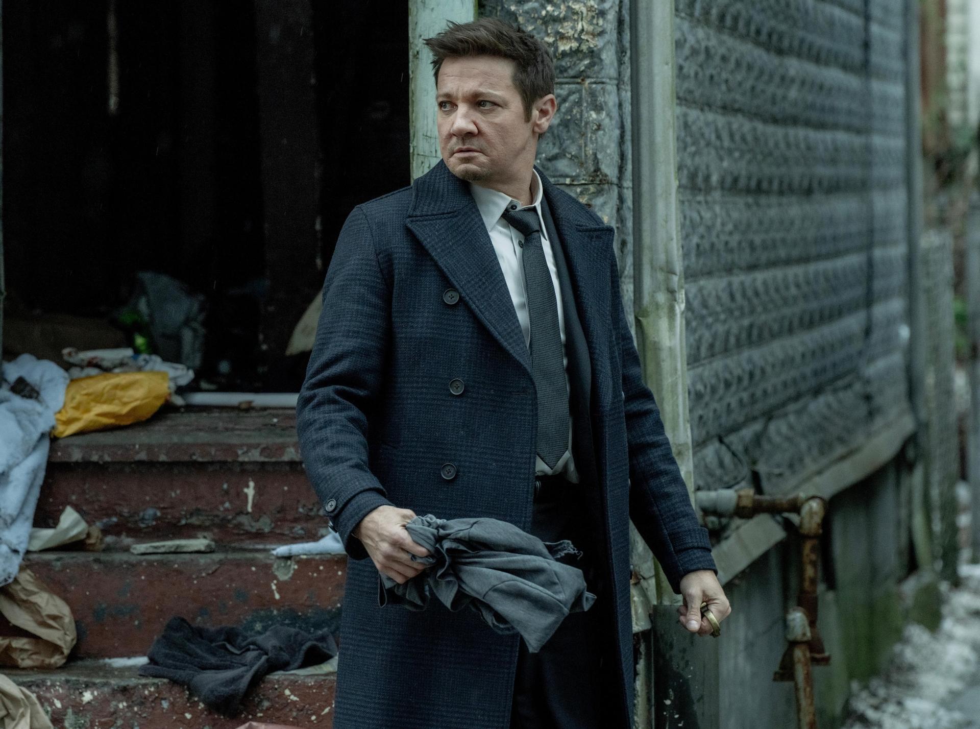 Nearly Killed by a Snowplow – Now Happier Than Ever: Jeremy Renner’s Moving Story — Leisure
