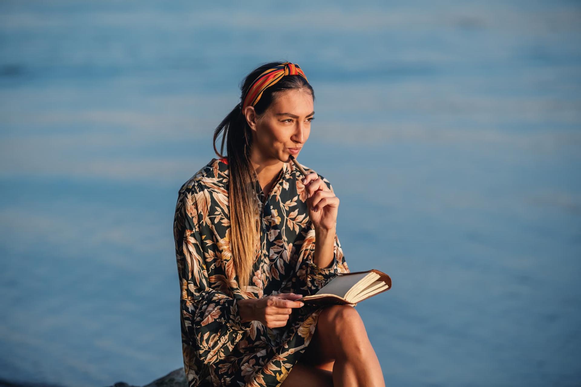 How Do You Cross Your T's? What Your Handwriting Reveals — Lifestyle