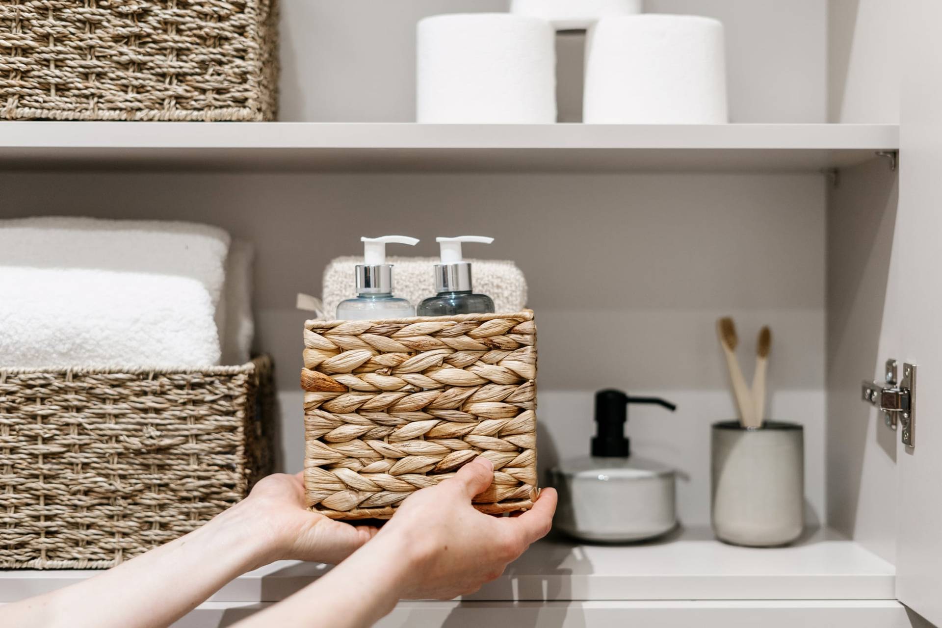 5 astuces créatives pour organiser ta salle de bain et rafraîchir ton intérieur