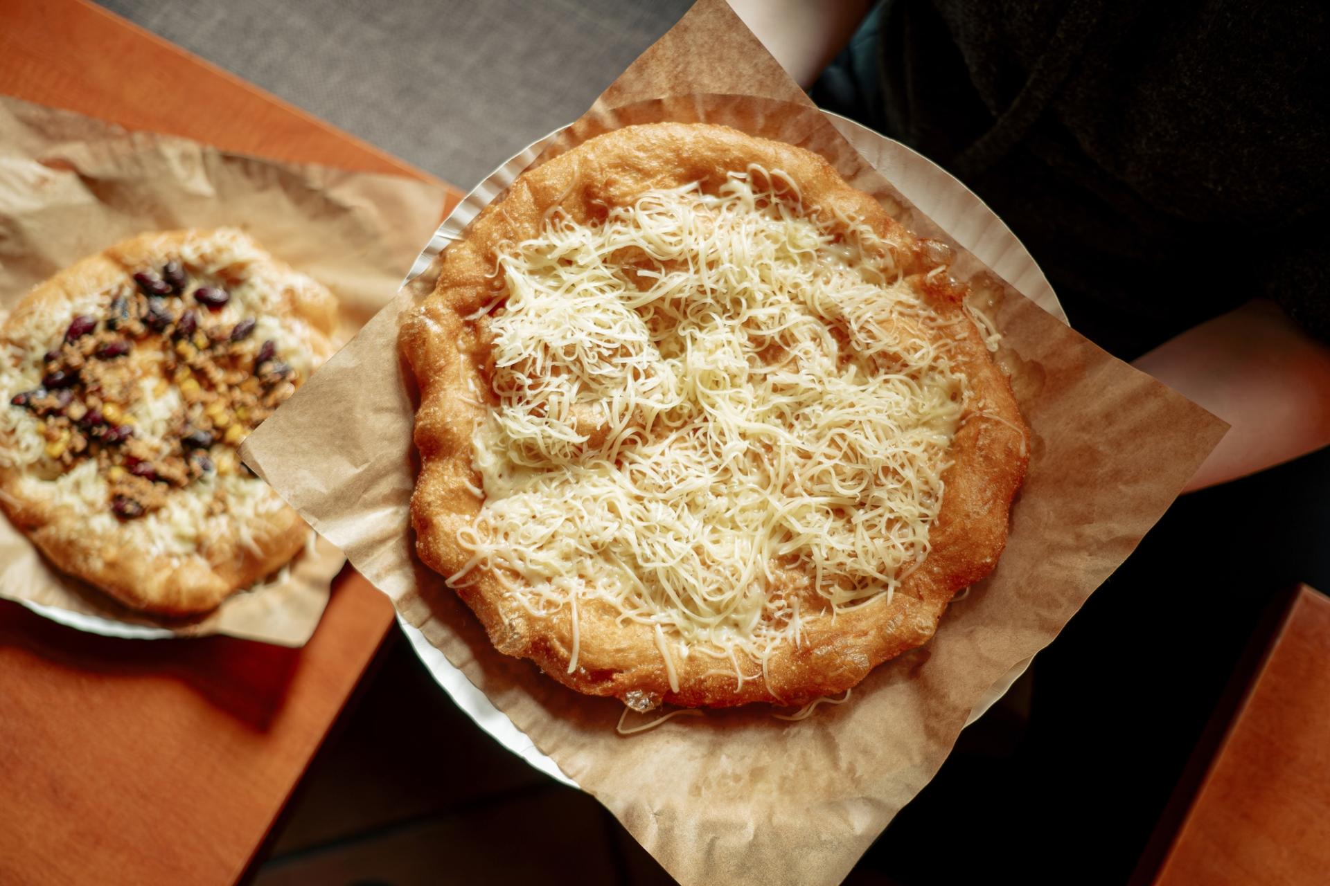 Step-by-Step to the Perfect Lángos — Lifestyle