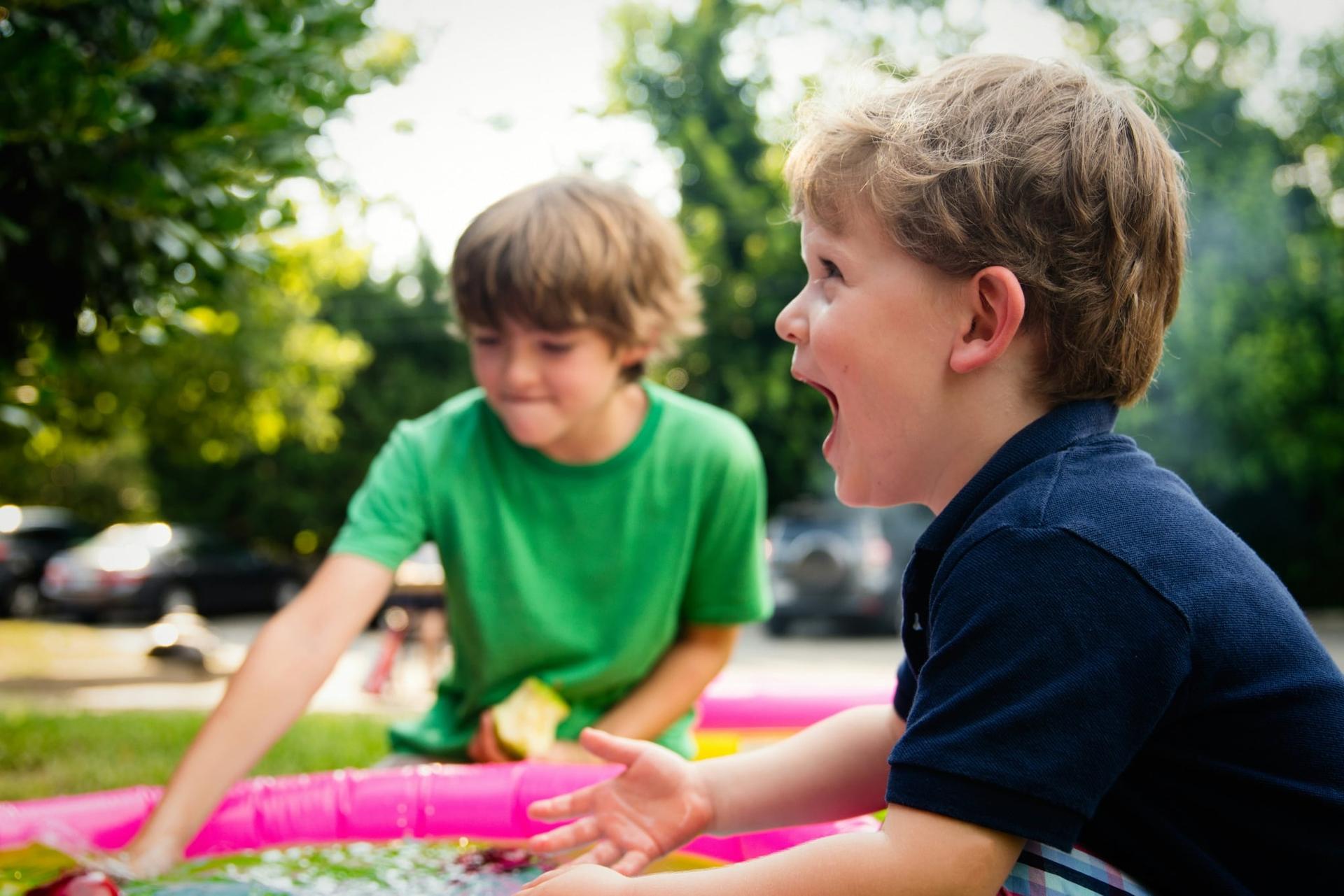 “Che noiaaa!” – 15 idee creative per l’estate con i bambini, con poco materiale — Famiglia