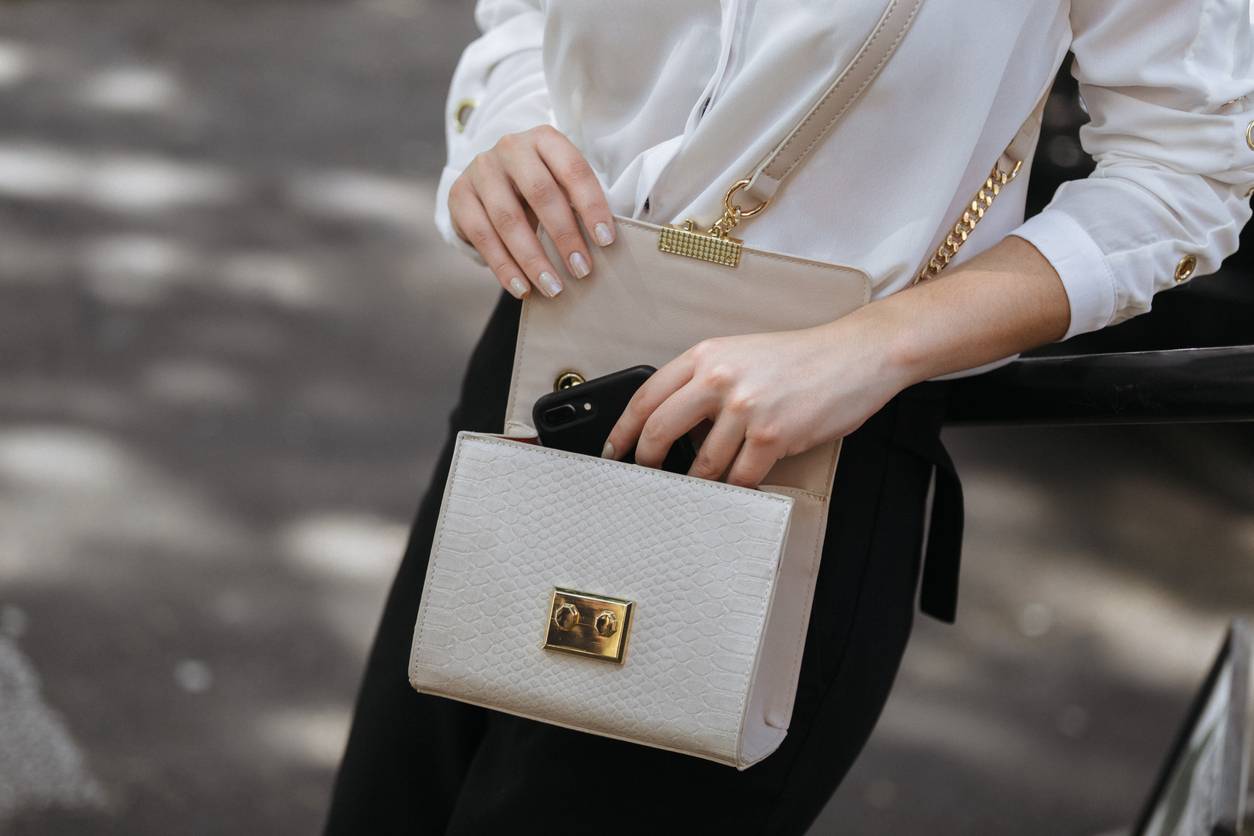 "I Didn’t Know How I’d Pay the Next Bill" – What Financial Independence Means to Me as a Woman