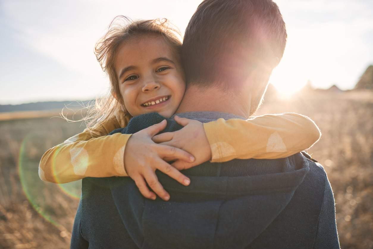 So beeinflusst es uns, wenn unser Vater in der Kindheit seine Liebe nicht zeigt — Lebensstil