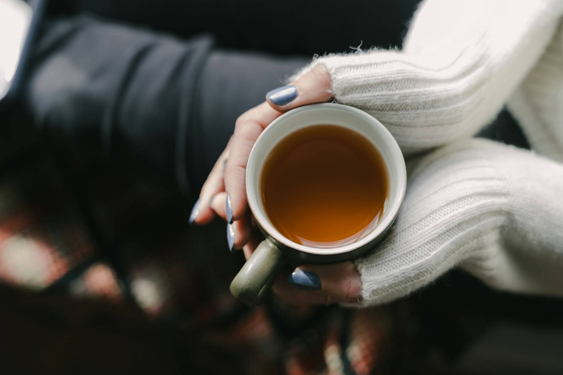 Le 3 tisane più efficaci per rilassarti la sera dopo un settembre intenso