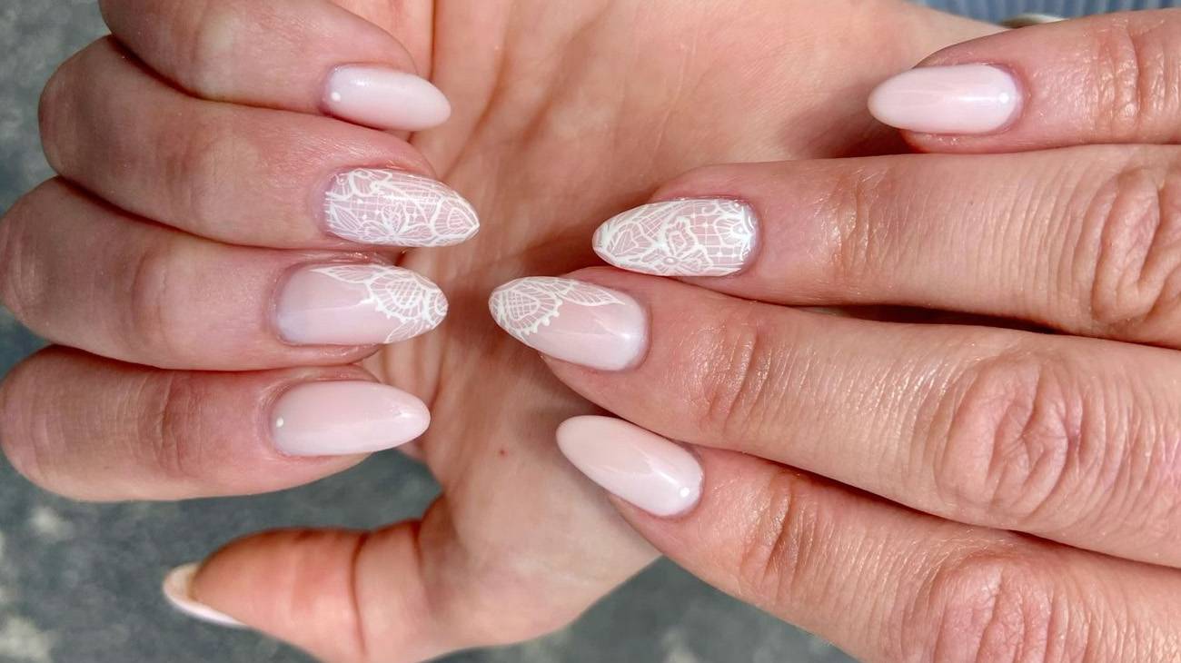 Dramatic Yet Feminine: Lace Nails Are Taking Over