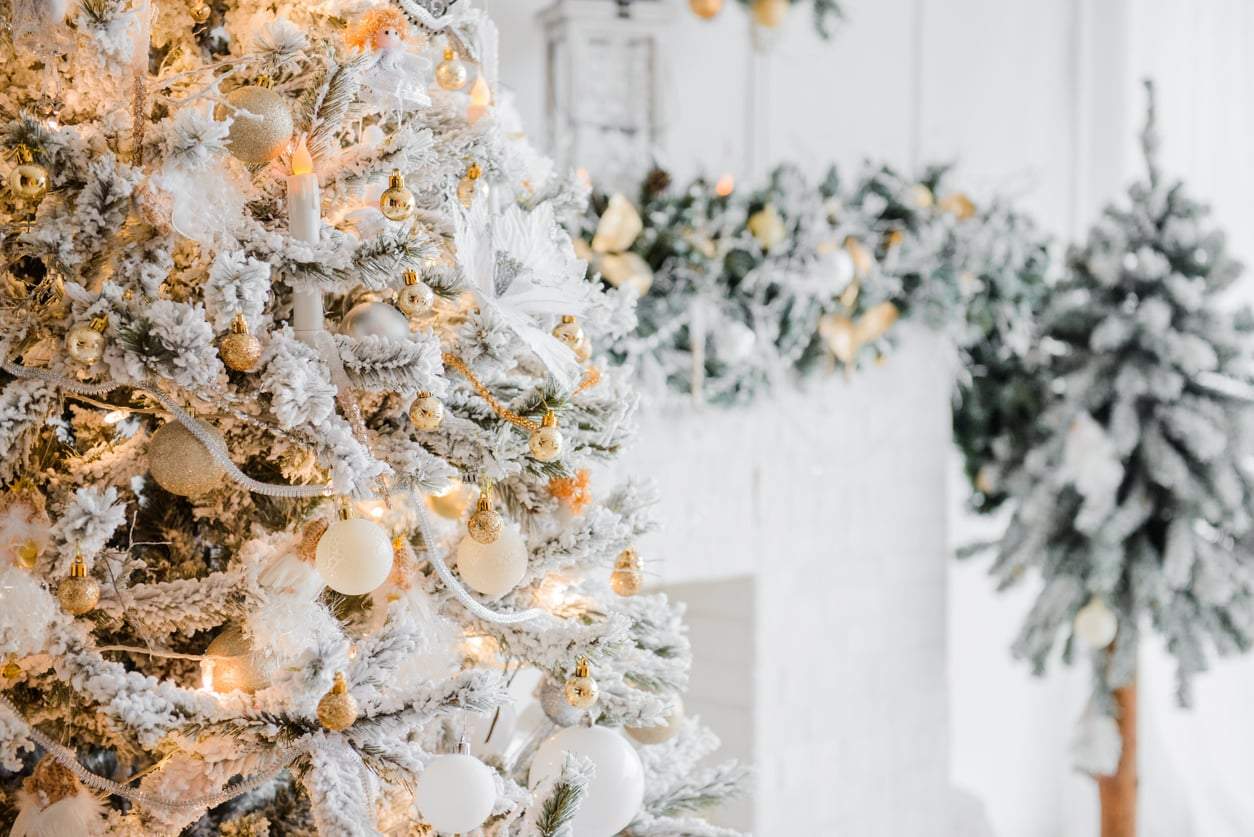 Weihnachtliches Weiß in deinem Zuhause: So kleidest du dein ganzes Heim festlich in Weiß — Deko