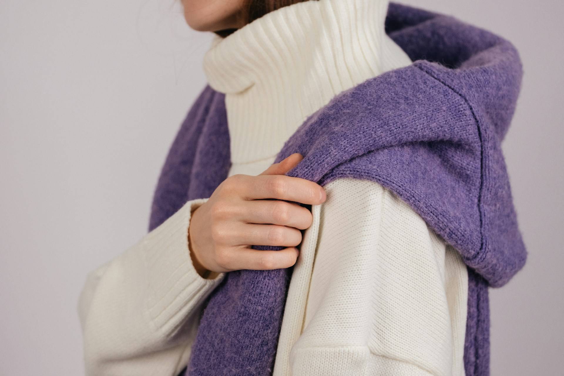 The Sexy Side of Winter: How to Stay Attractive in Chunky Sweaters
