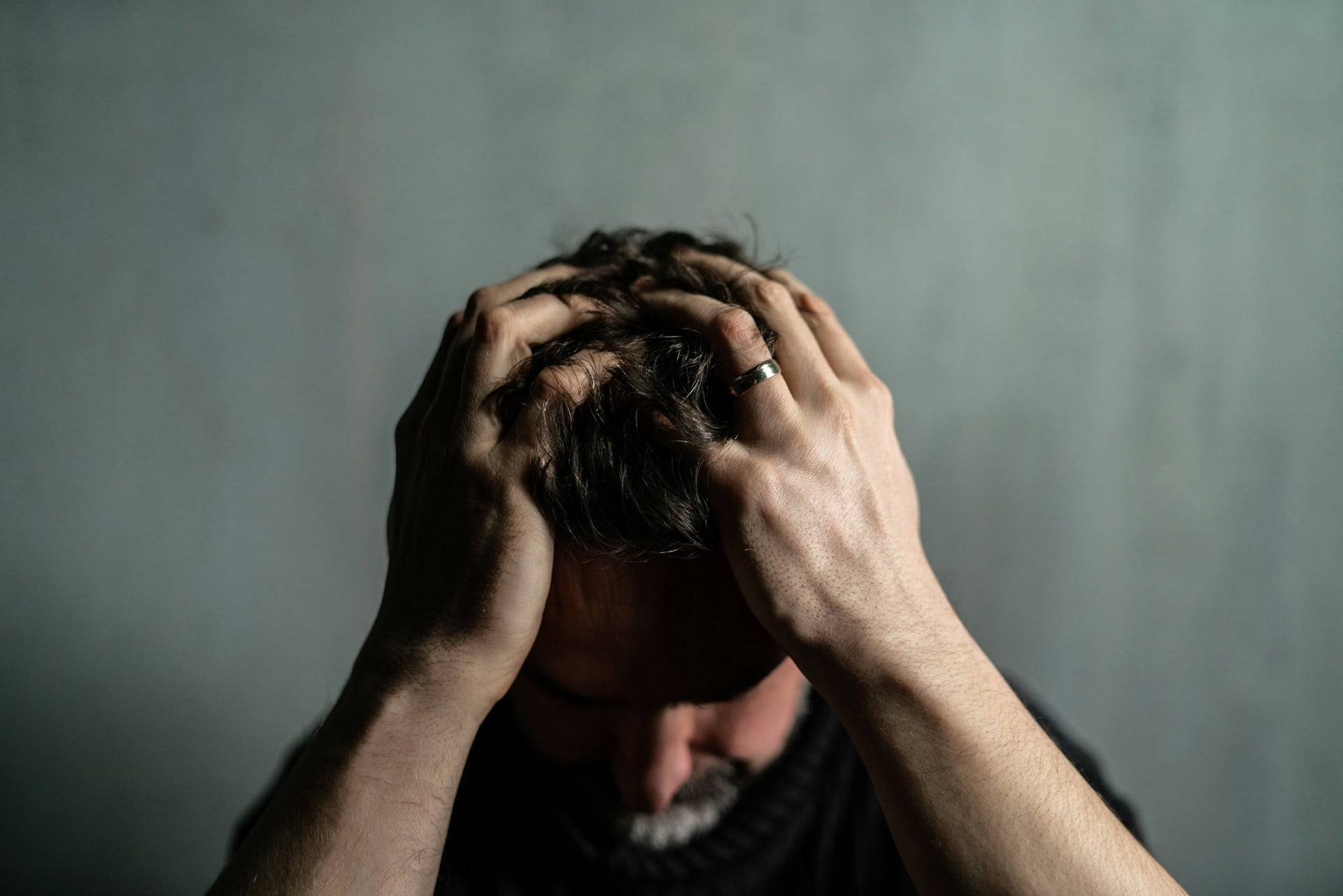 „Nicht nur meine Frau, auch meine Tochter hasst mich“ – Männer erzählen von den unerwarteten Folgen eines Seitensprungs