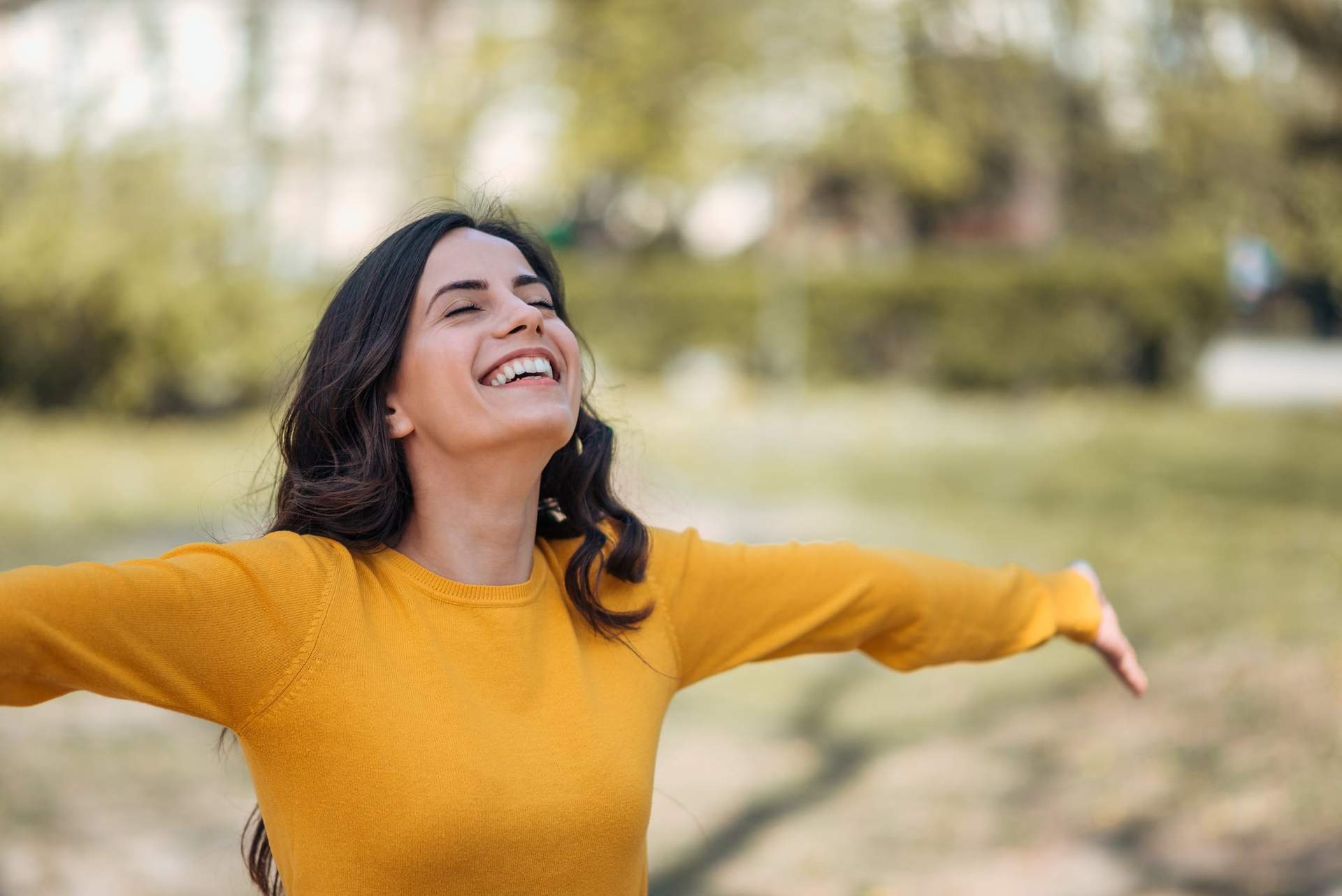 6 señales psicológicas de que estás saboteando tu propia felicidad — Estilo de vida