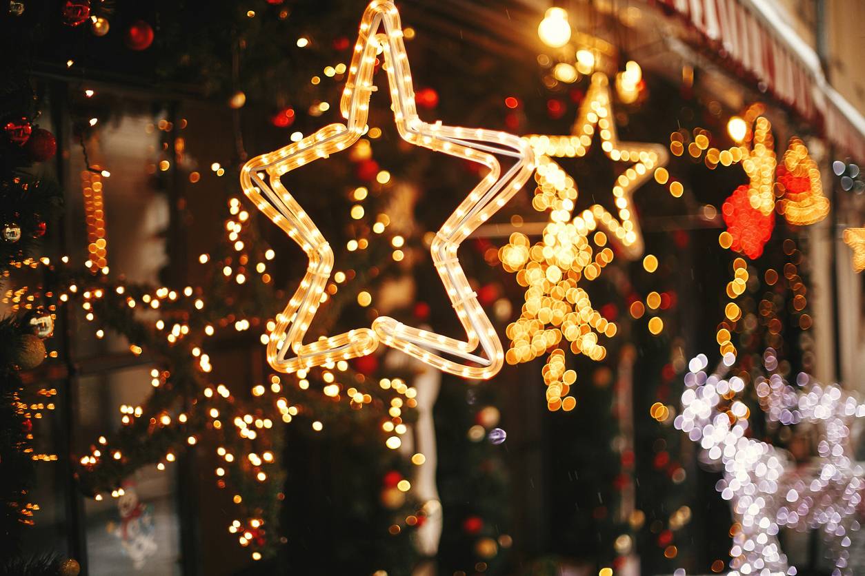 Weihnachtslichter die ganze Nacht brennen lassen? Experten klären auf