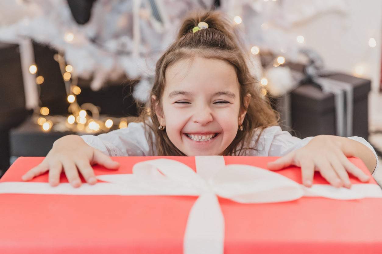 Ideas de regalos navideños para niñas en edad preescolar - ¡Los recibirán con una sonrisa brillante! — Familia