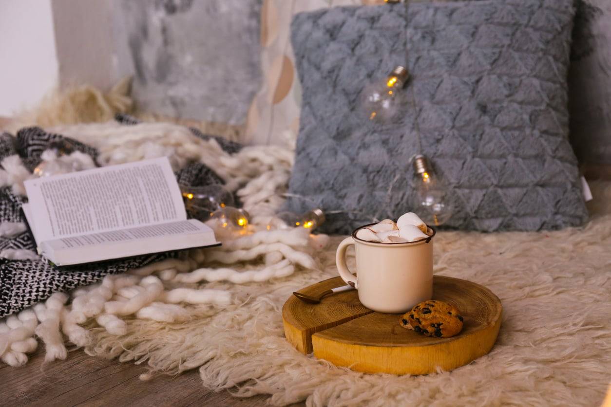 5 Magical Winter Moments Only Women Truly Understand