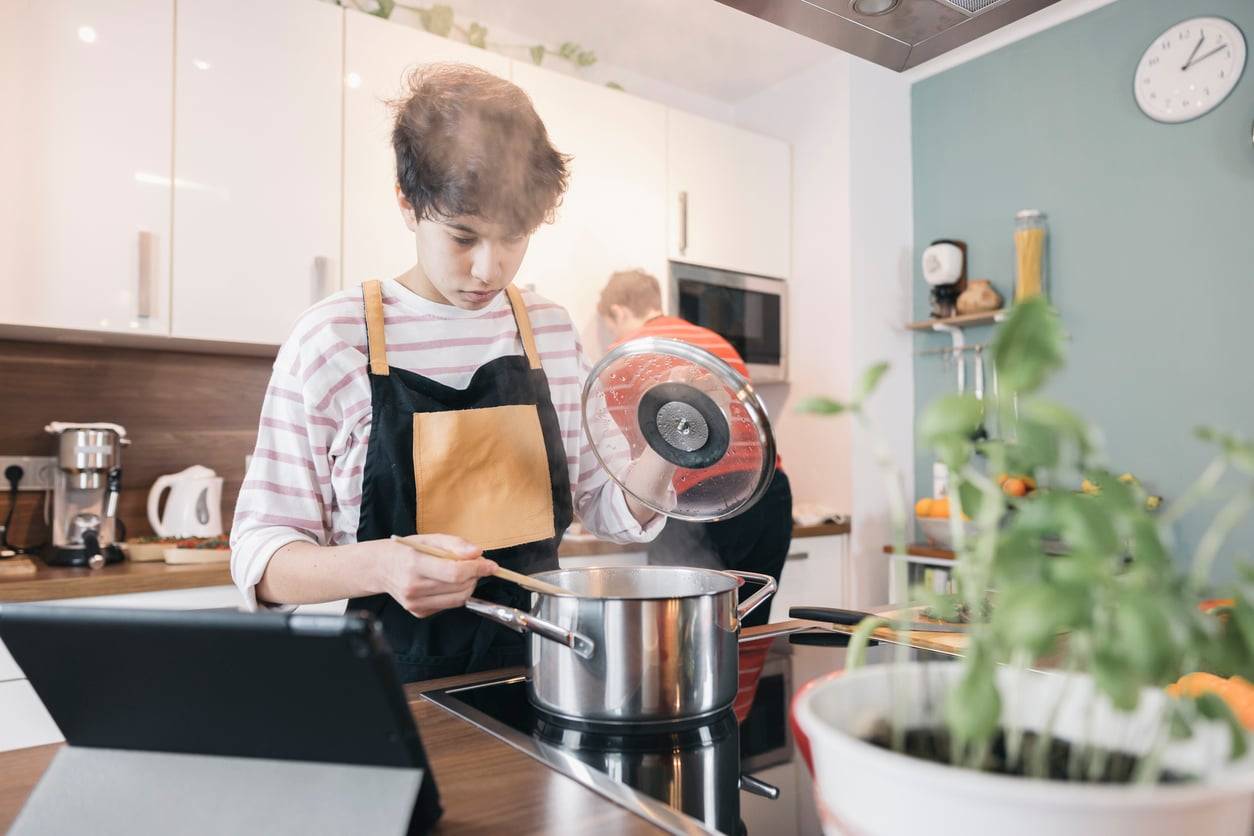 Steps to Independence – When Your Child Can Start Making Their Own Snacks