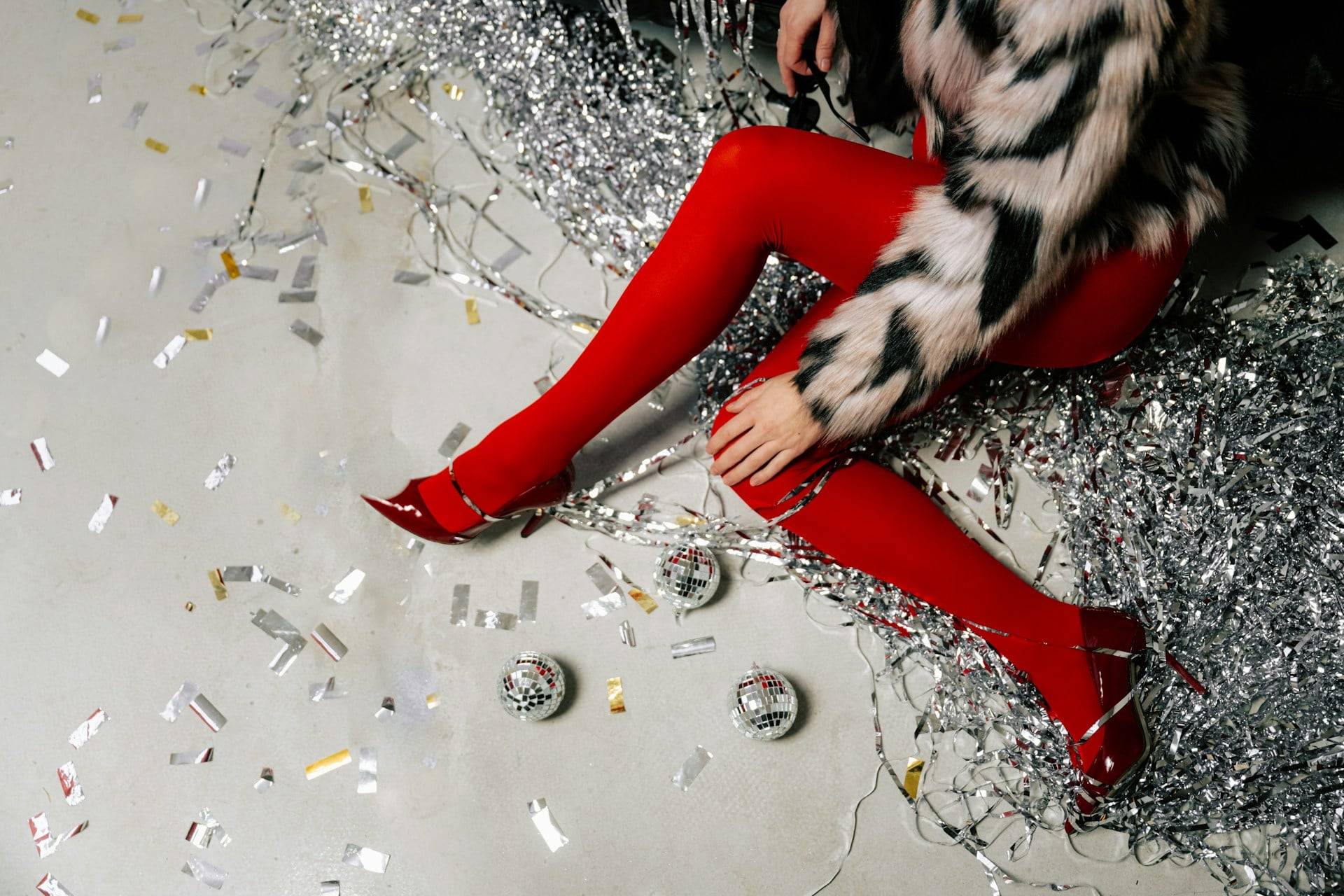 8 idee outfit per Capodanno per brillare nel 2026