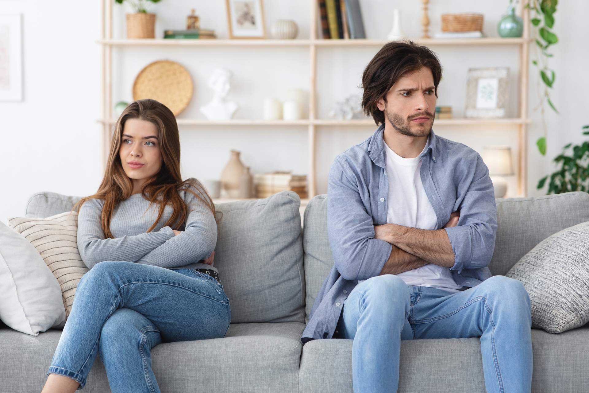 Estos 5 gestos te muestran que tu pareja ya no lucha por la relación — Relación