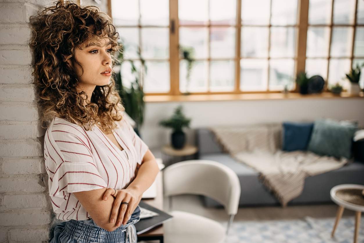 5 pensieri potenti per chiudere con il passato, secondo la psicologia — Lifestyle