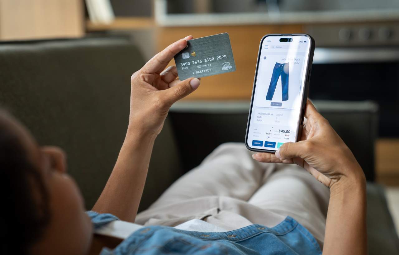 Quando non compri più per necessità: perché ti senti a disagio dopo lo shopping online — Moda