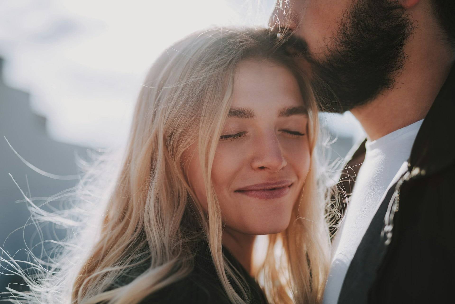 5 Momente, in denen die meisten Frauen in einer Beziehung sich selbst aufgeben
