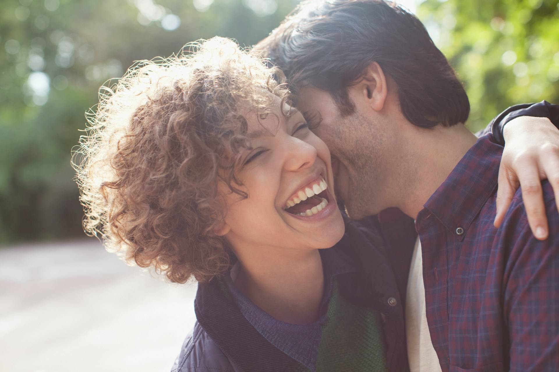 Il futuro del matrimonio: Perché va bene se sempre meno persone si sposano?