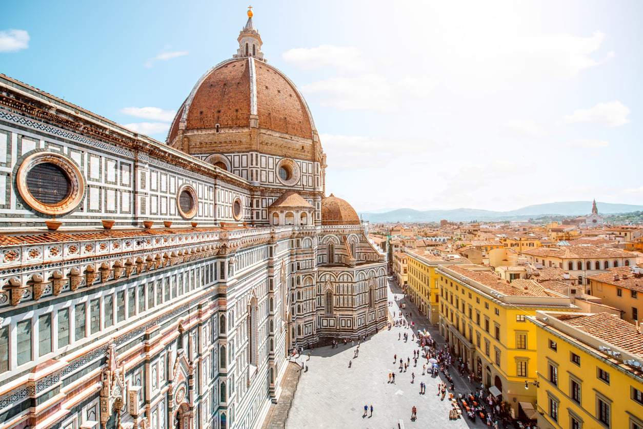 Destinazioni fiorite per gite primaverili: 5 luoghi magici dove natura e cultura si incontrano — Tempo libero