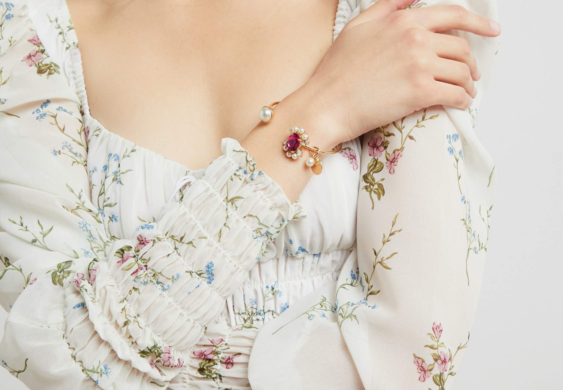Die perfekte Frühlings-Kapselgarderobe: nur 10 Kleidungsstücke und Accessoires — Mode