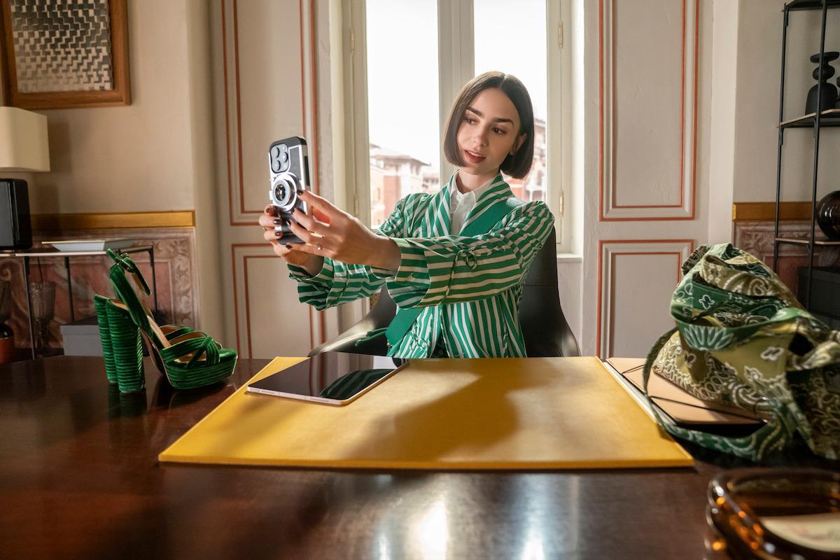 Destinazione Grecia: i luoghi da sogno che la sesta stagione di Emily in Paris potrebbe mostrarci — Tempo libero