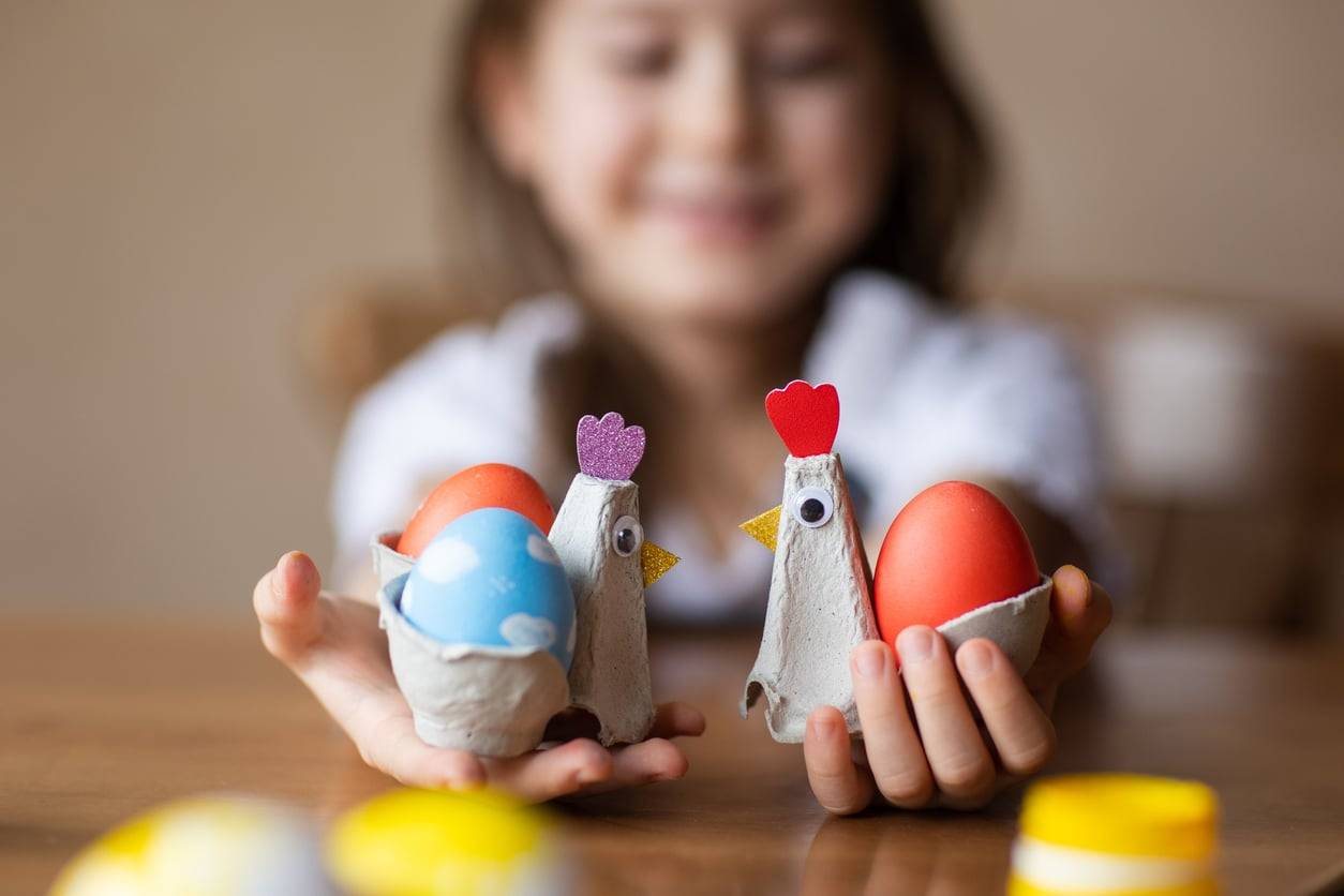 Don’t Toss That Egg Carton! Turn It Into Cool Easter Decorations