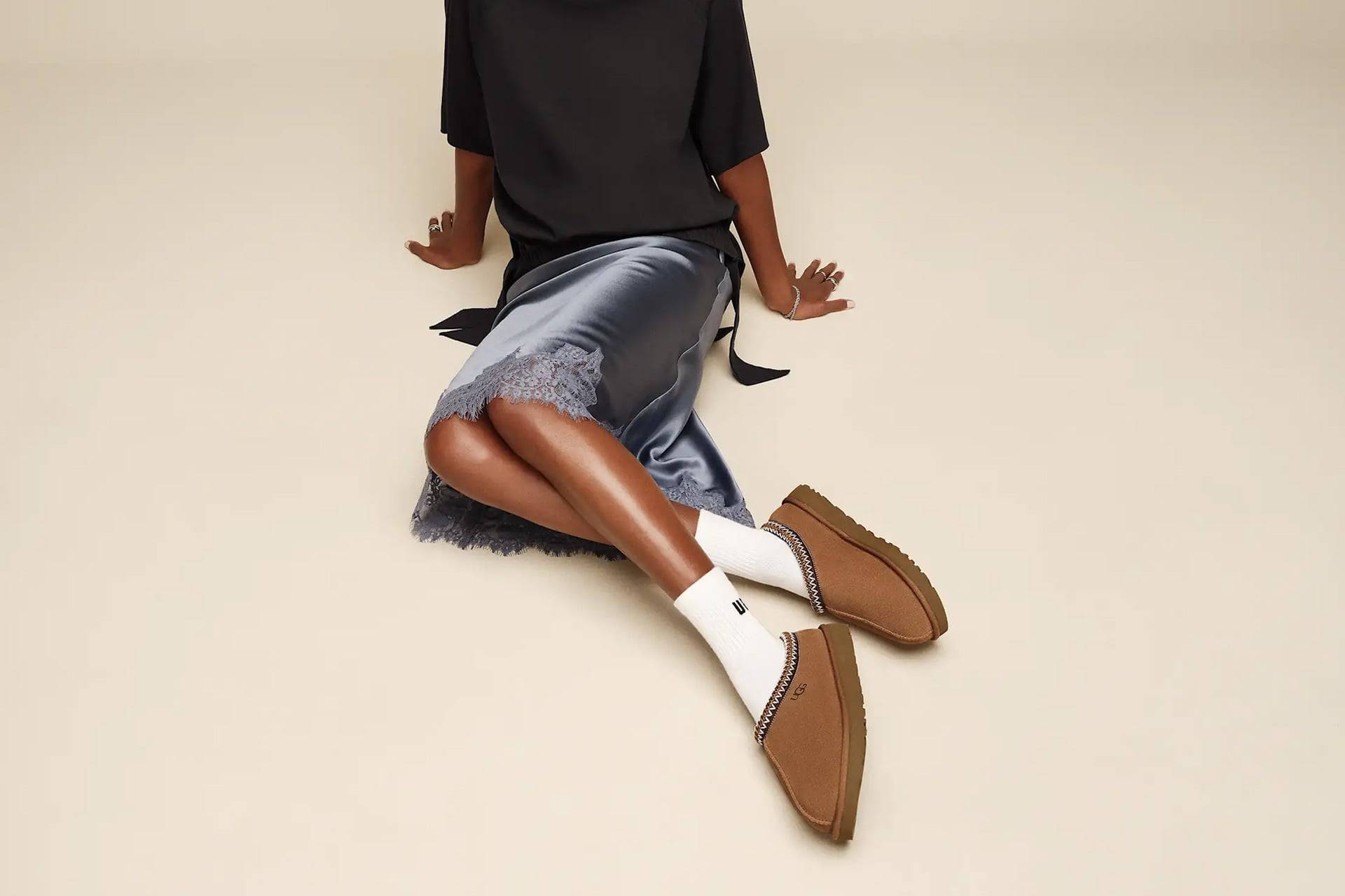 La nouvelle ère du confort : cette chaussure tendance que tout le monde porte