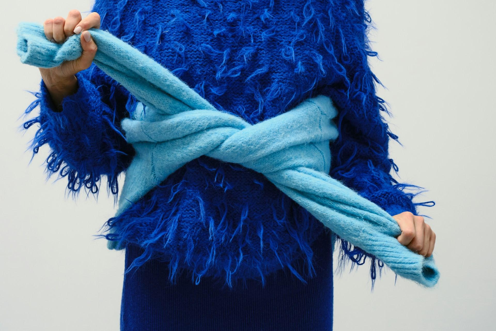 El color tendencia que 'El diablo viste de Prada' volvió a poner de moda: cómo llevar el azul celeste — Moda