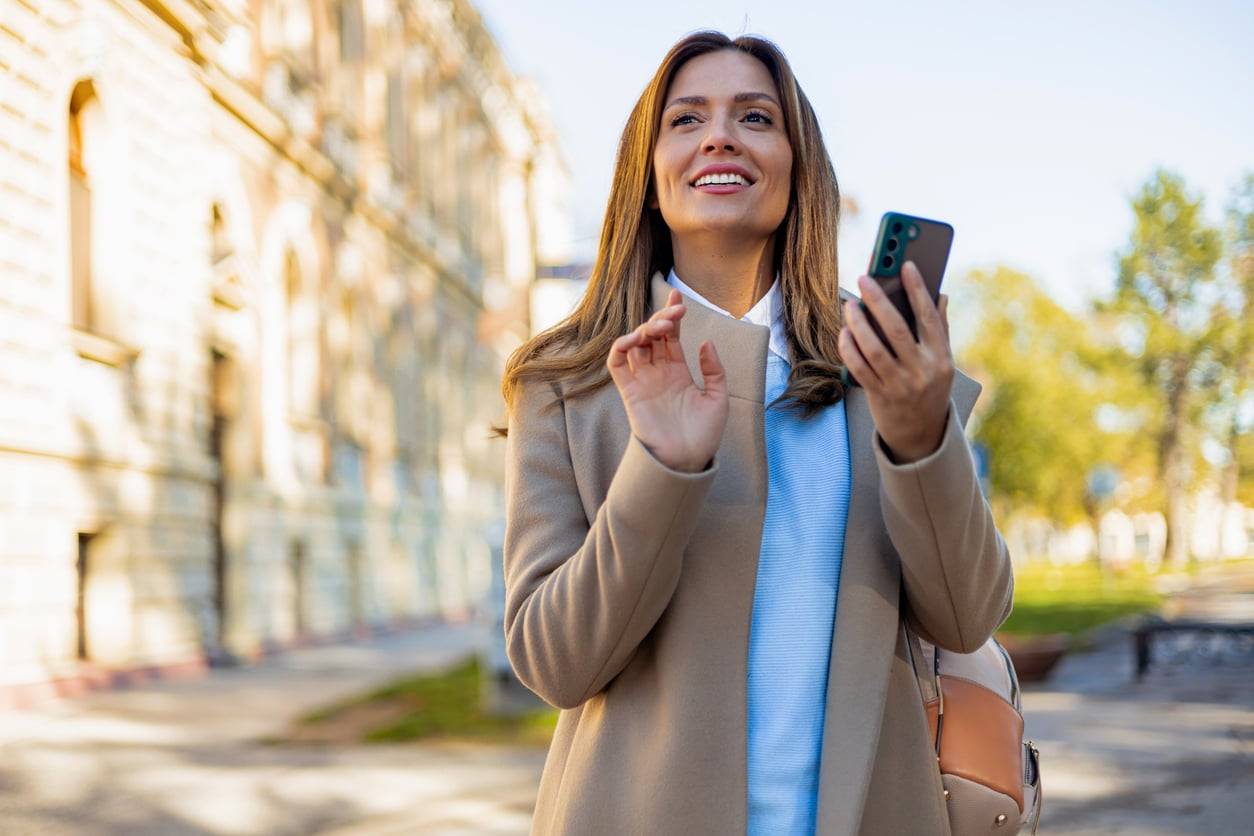 La routine matinale d'une femme qui réussit : 10 habitudes pour bien démarrer