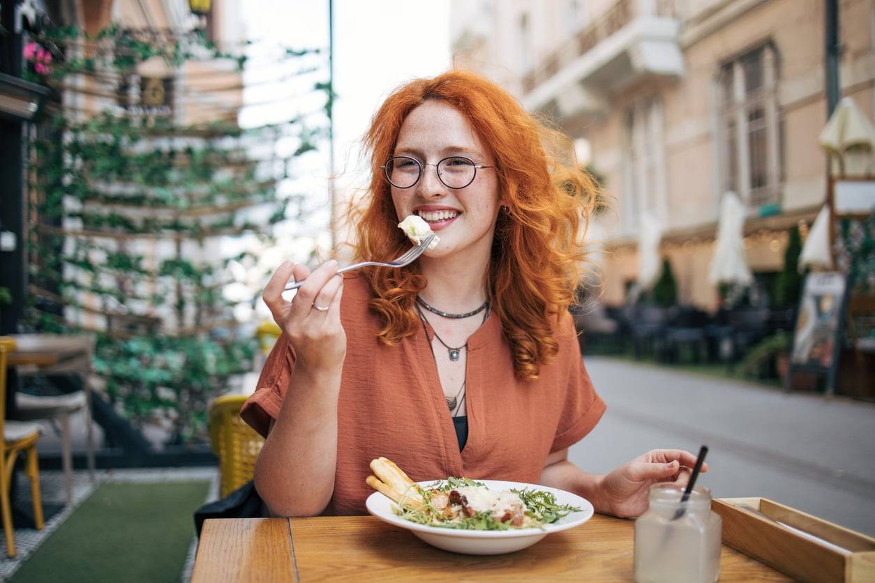 5 Simple Eating Hacks That Shape You Up Faster Than Drastic Diets