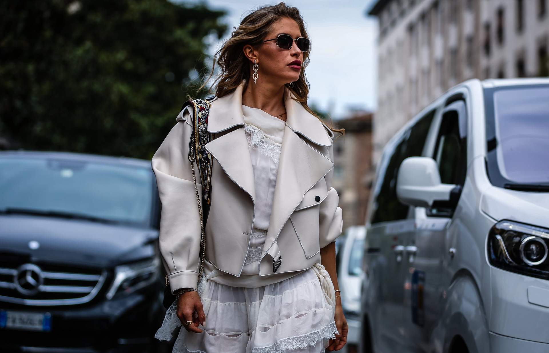 Chic parisien après 40 ans : 5 astuces de style des femmes françaises pour rester élégante — Mode