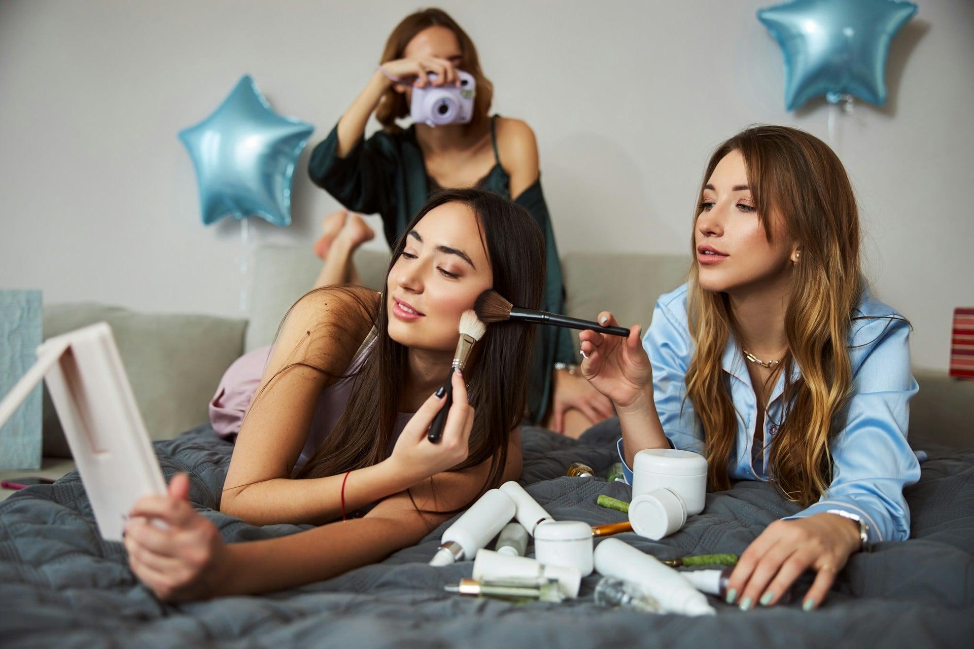 Schluss mit Puder: Warum cremige Texturen den Beauty-Trend 2026 dominieren — Gesicht