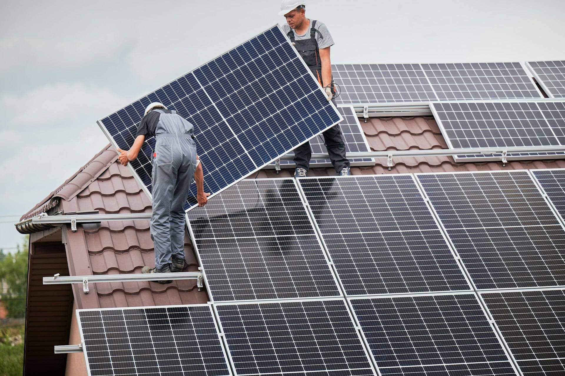 5 trucos sostenibles que reducen tu factura de luz y agua desde ya