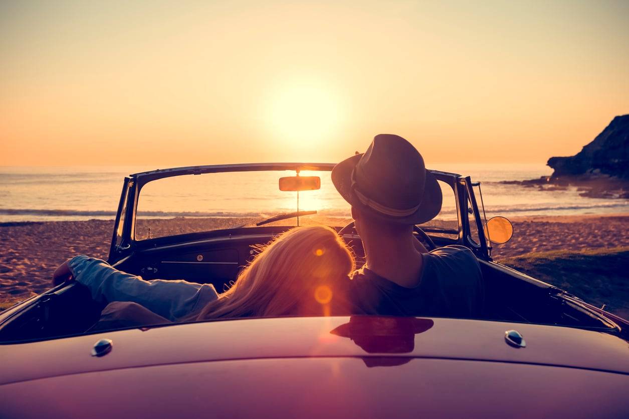 Ces 6 signes du zodiaque qui passent d'un flirt estival innocent à une vraie histoire d'amour