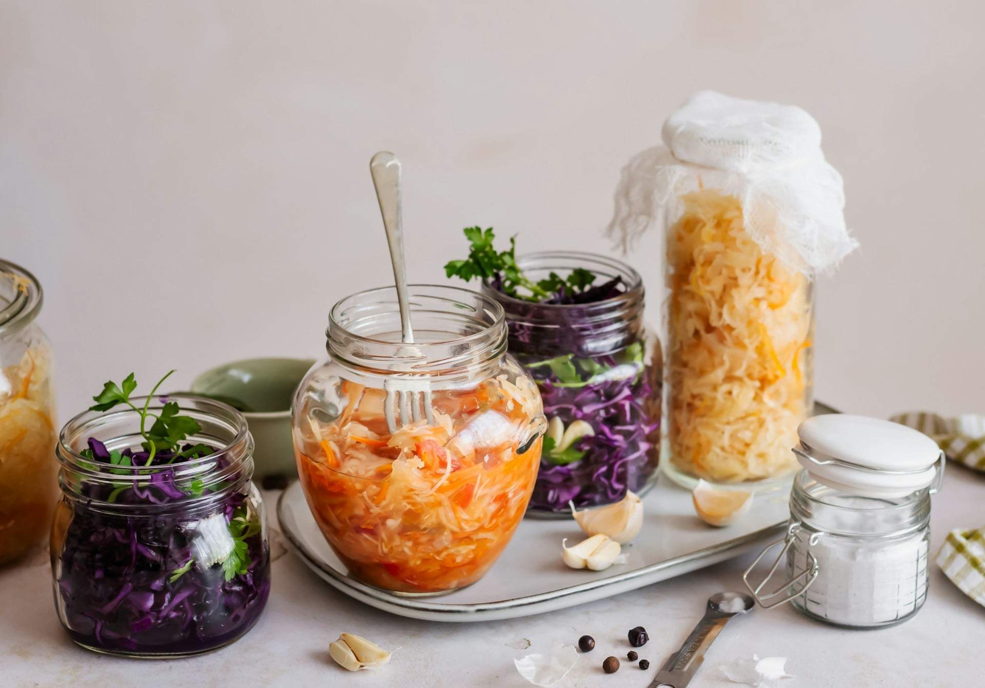 Diese 5 fermentierten Lebensmittel tun deinem Darm mehr gut als jede teure Kapsel — Gesundheit