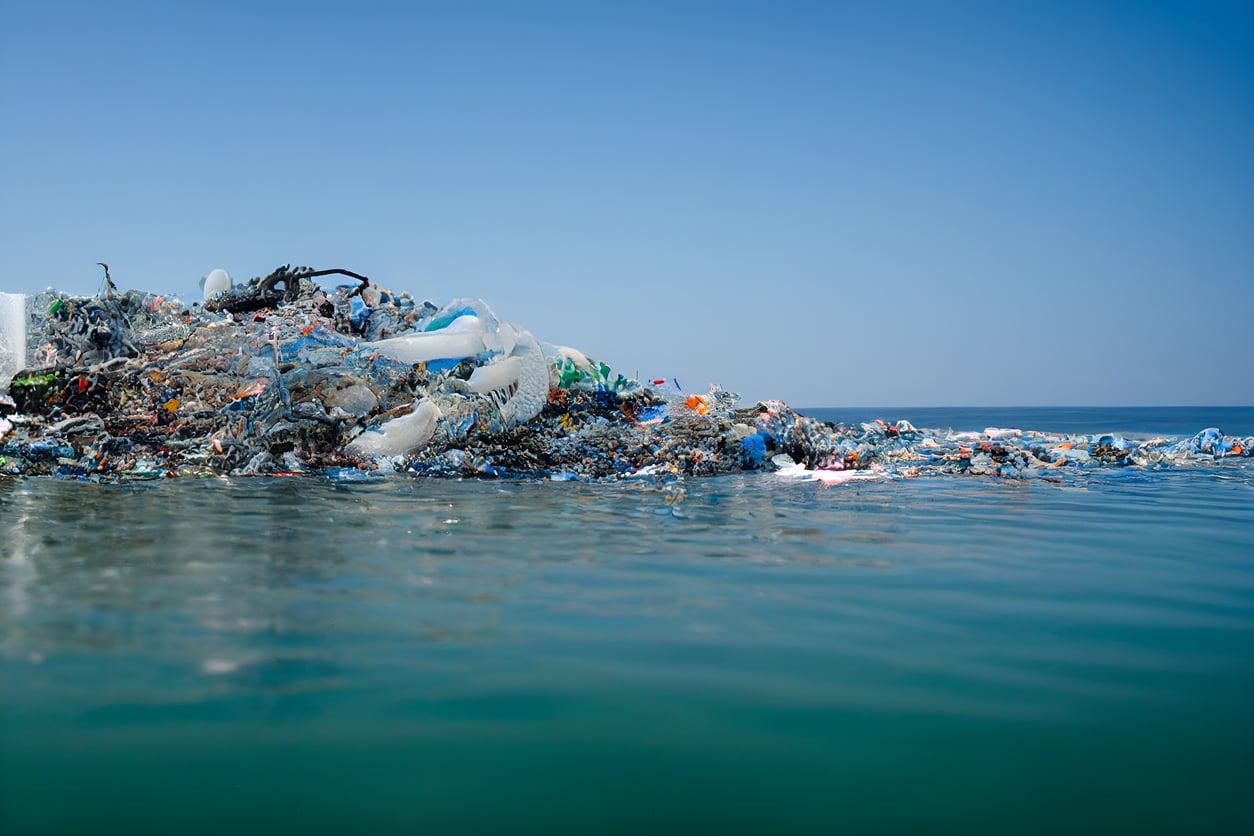 There's a garbage patch in the ocean bigger than Germany — and it's still growing — Leisure
