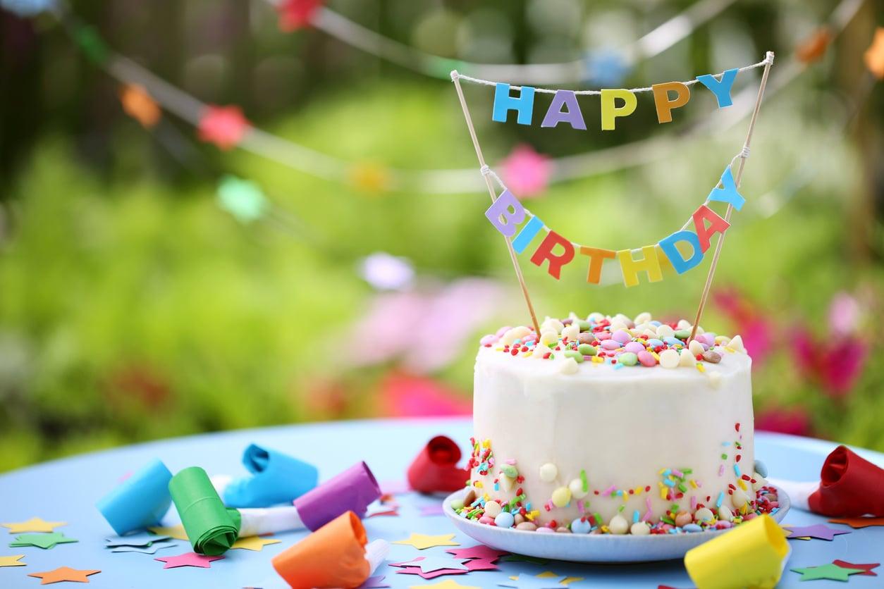 How to throw an unforgettable outdoor birthday party this summer — Decor