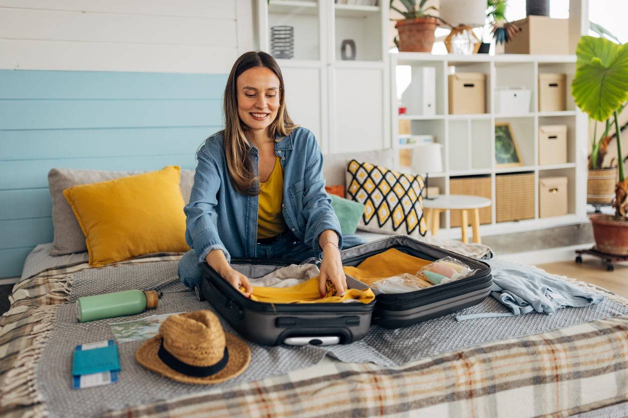 Guardaroba capsule per le vacanze: 10 capi con cui creare outfit per due settimane intere
