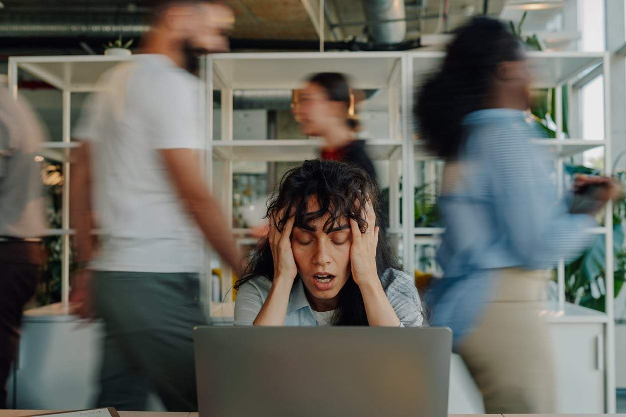 El trabajo invisible en la oficina sigue recayendo sobre las mujeres — ¿por qué lo asumimos si nadie nos lo paga? — Estilo de vida