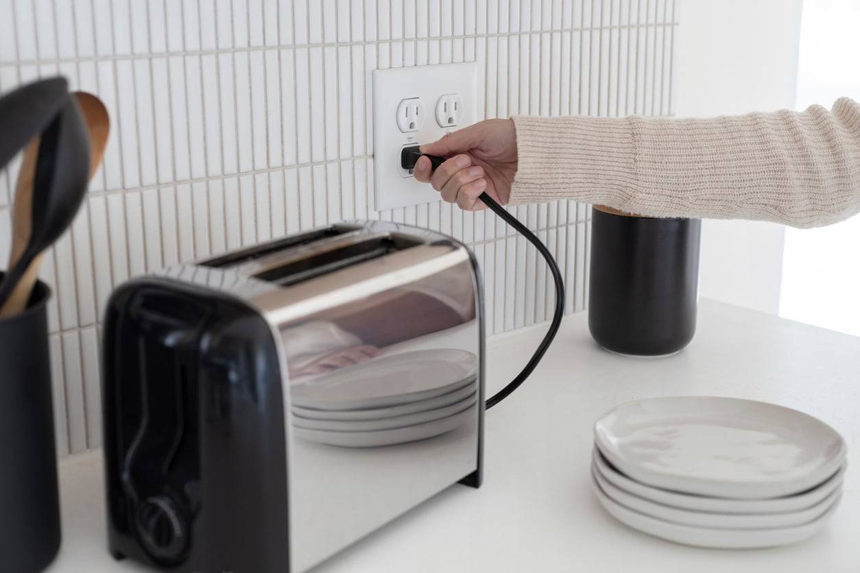 Toaster immer eingesteckt lassen? Die meisten wissen nicht, was sie damit riskieren