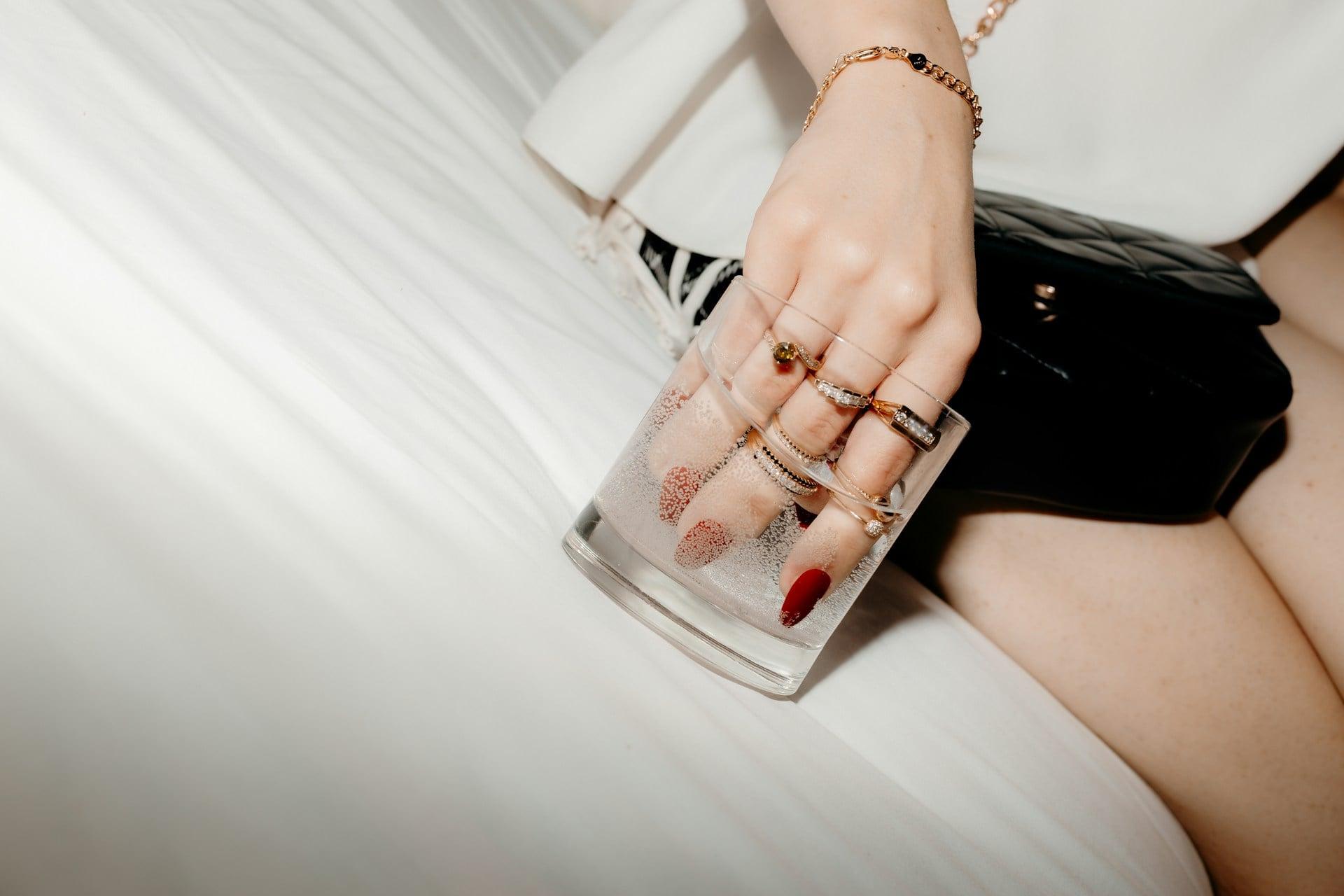 Tu signo del zodiaco y el alcohol: ¿eres el alma de la fiesta o acabas llorando en el baño? — Estilo de vida