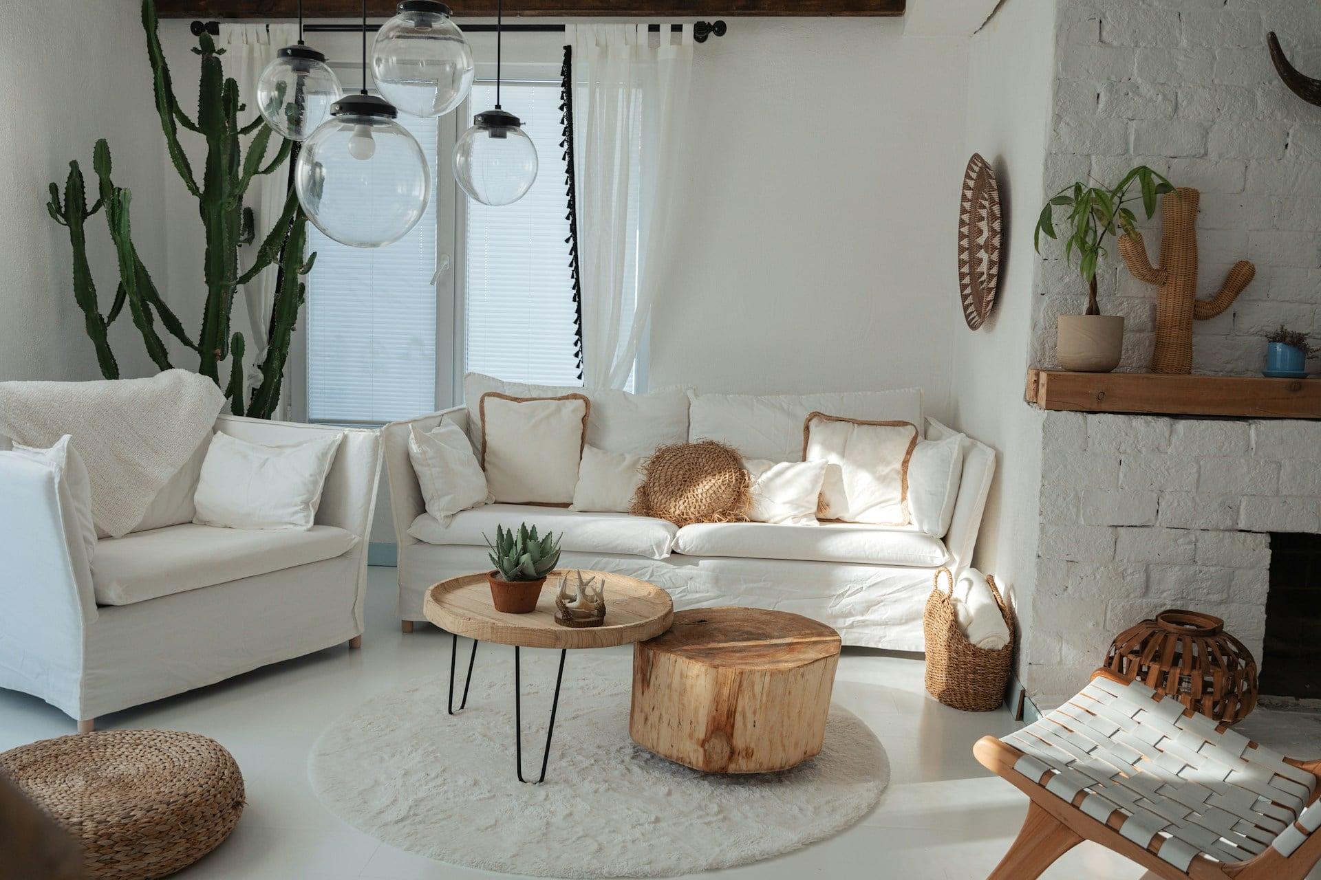 Salon minimaliste en été : 5 astuces pour un espace aéré qui ne paraît jamais vide — Décoration