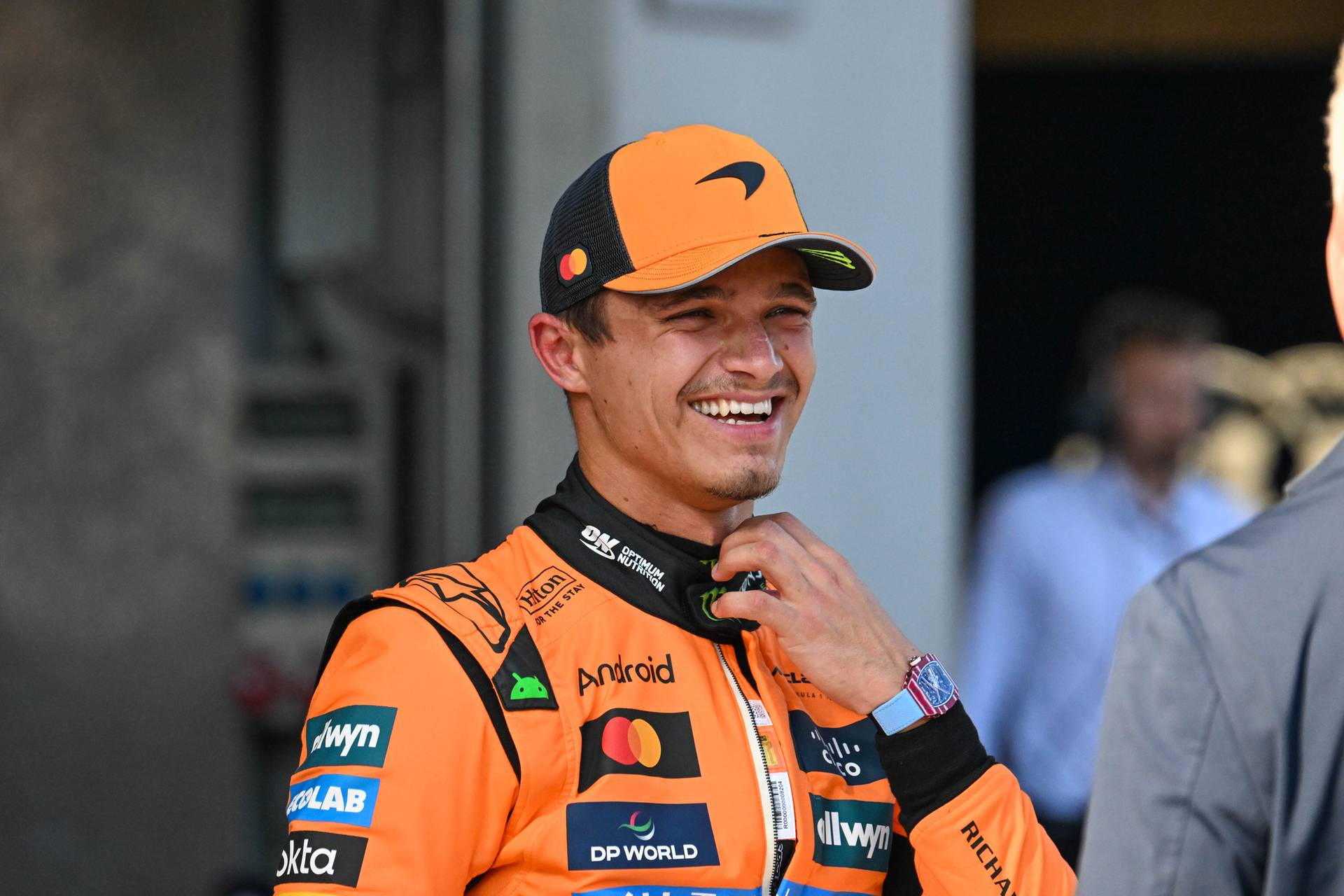 Lando Norris zerbrach die Herend-Trophäe – und wurde danach zum Liebling von Millionen