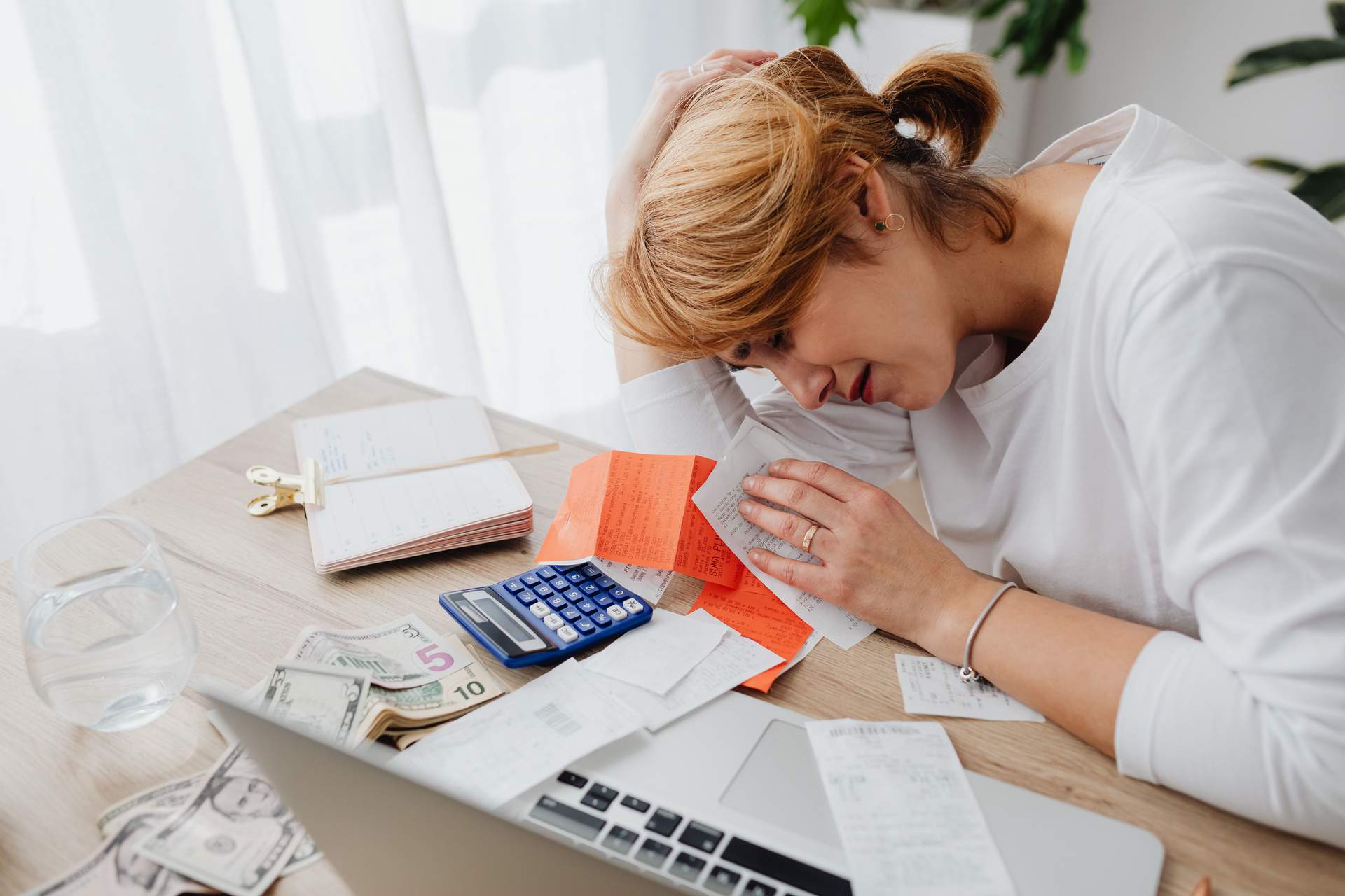 "Lui era in vacanza, io pagavo il conto": il peso silenzioso di cui le donne non parlano — Lifestyle